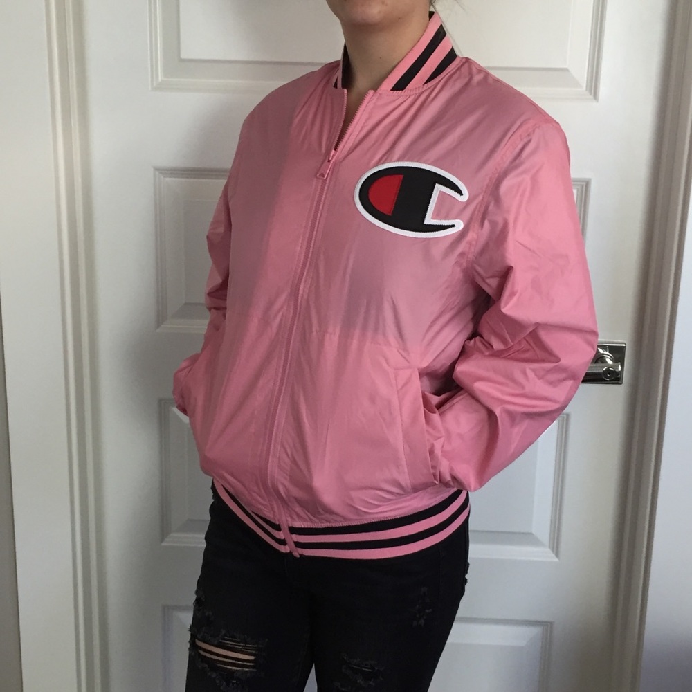 💗🏁✨Champion Windbreaker Jacket✨🏁💗